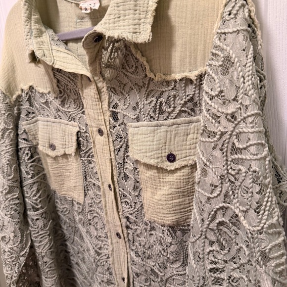 POL Lace Crochet Raw Hem Distressed Button Down Shirt Green Size S - Picture 7 of 14